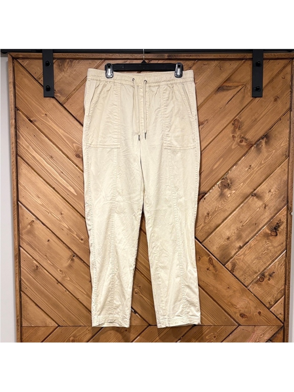 Tahari Cream Drawstring Utility Joggers Medium NWOT